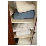 O - MIXED LOT OF BLANKETS (N75)