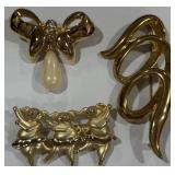 VINTAGE BROOCHES (A24)