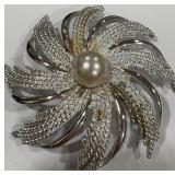 SARAH CONVENTRY BROOCH(A22)