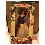 J1 - DISNEY SNOW WHITE DOLL SET (H37)
