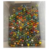 J1 - LOT ASSORTED VINTAGE GLASS MARBLES (K143)