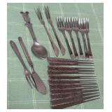 513 - LOT OF FLATWARE W/ DECORATIVE HANDLES