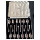542 - VINTAGE SILVER SPOON SET (D57)