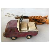 S2 - TWO VINTAGE TOY STRUCKS (G71)