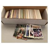S2 - LOT OF COLLECTIBLE BASEBALL CARDS (H138)