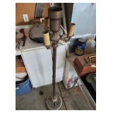 S2 - VINTAGE FLOOR LAMP (G106)