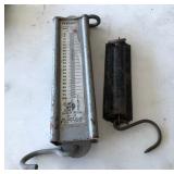 S2 - VINTAGE HANGING SCALES (G69)