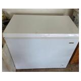 S2 - JOYUS CHEST FREEZER (G97)