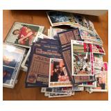 S2 - LOT OF MIXED SPORTS COLLECTIBLE CARDS (H280)