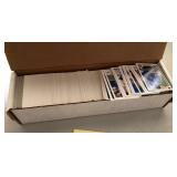 S2 - LOT OF COLLECTIBLE BASEBALL CARDS (H105)
