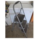 S2 - STEP LADDER (G103)
