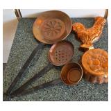S2 - MIXED LOT OF VINTAGE COPPER WALL DECOR (G26)