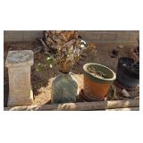 S2 - PLANT STAND, PLANTER POTS