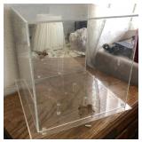 S2 - LUCITE DISPLAY BOX (R67)
