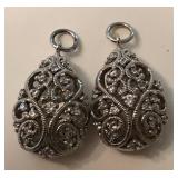S2 - PAIR OF STERLING SILVER PENDANTS 6.7GR (H245)