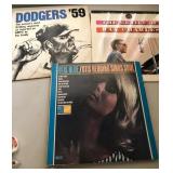 S2 - MIXED LOT OF COLLECTIBLES (H153)