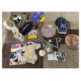 J2 - MIXED LOT OF COLLECTIBLES (L270)