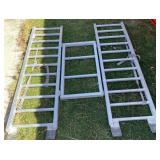 J2 - FOLDING ALUMINUM LOADING RAMPS (Y107)