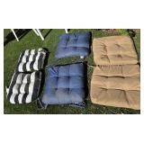 J2 - MUXED LOT OT CHAIR CUSHIONS (G6)
