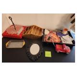 J2 - GLASS TRAYS, MAIL SORTER, MIRROR, MORE (F180)