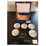 J2 - VINTAGE JAPANESE PORCELAIN SUSHI SET (F144)