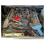 J2 - MIXED LOT OF HAND TOOLS (G158)