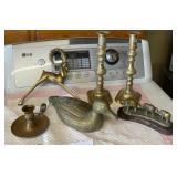 J2 - BRASS CANDLESTICKS & FIGURINES (G206)
