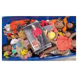 11 - MIXED LOT OF DOLLS (U32)