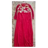 S1 -LONG-SLEEVE MAXI DRESS W/ EMBROIDERY DETAILS