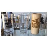 S3 - LOT OF COLLECTIBLE GLASSWARE (B225)
