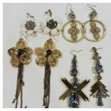 LOT OF COSTUME JEWELRY