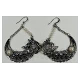 H- VINTAGE COSTUME EARRING