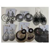 H- LOT OF COSTUME EARRINGS