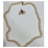 VINTAGE PEARL EARRINGS AND NECKLACE
