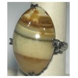 STERLING SILVER SIZE 8 RING 9 GRS