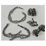 VTG RHINEST0NES BRACELET ANE EARRINGS