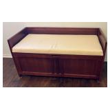 J2 - STORAGE BENCH WITH CUSHIONED SEAT (R5)