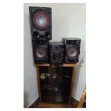 J2 - LG MINI HI-FI SHELF SYSTEM (E20)