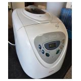 J2 - SUNBEAM PROGRAMMABLE BREAD MAKER (G35)