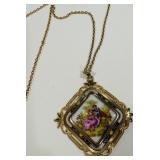 VINTAGE PORCELAIN NECKLACE
