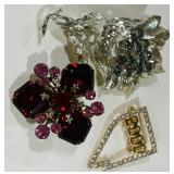 VINTAGE BROOCHES