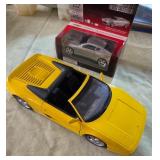 J2 - REPLICA DIE-CAST FERRARI & CAMERO CARS (L40)
