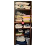 M - MIXED LOT OF TOWELS, BEDDING & PILLOWS (S8)