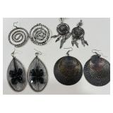 LOT OF COSTUME JEWELRY EARRINGS