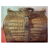 M - VINTAGE-STYLE STRUCTURED HANDBAG (L59)