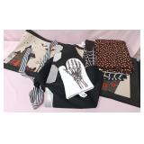 548 - MIXED LOT OF HALLOWEEN LINENS (B40)
