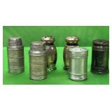 443 - VINTAGE SALT & PEPPER SHAKERS (A40)