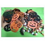 548 - MIXED LOT OF PUMPKINS & WOODEN BEAD SWAGS