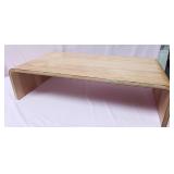 548 - WOODEN BENTWOOD SHELF/RISER (B118)