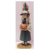 548 - BETHANY LOWE MINERVA WITCH 23'T (B4)
